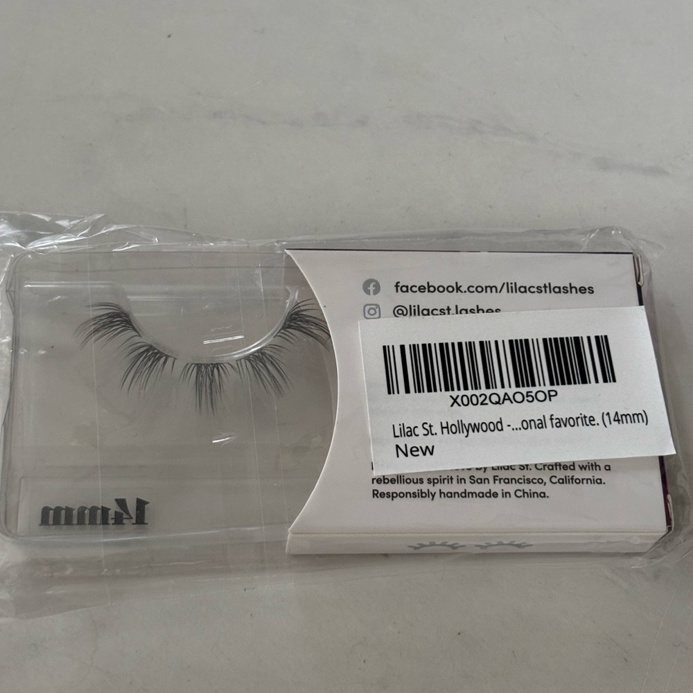 Lilac St lashes - Picture 2 of 2